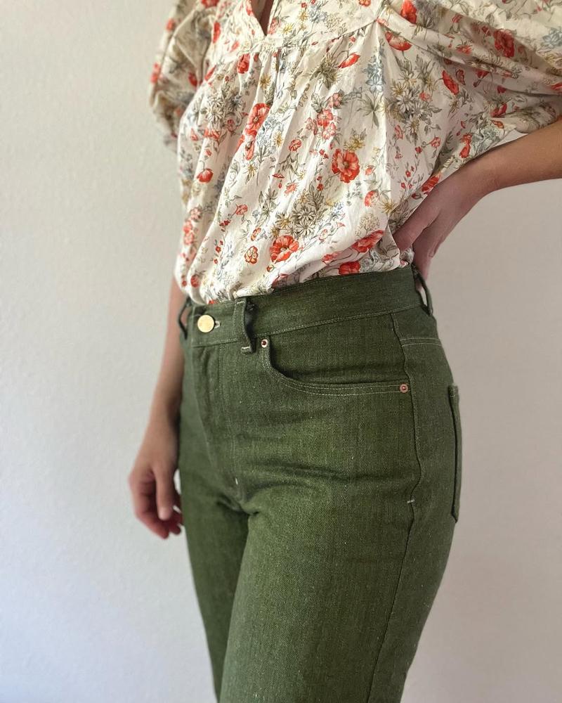 19 Green Linen Pants Outfits Image