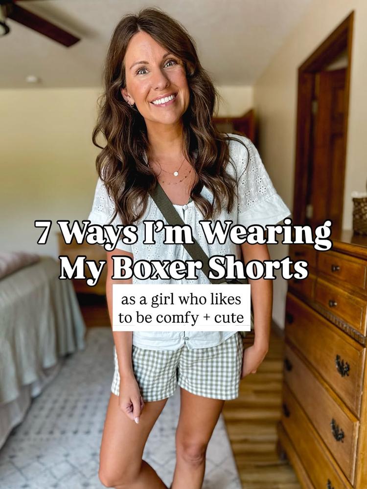 21 White Bermuda Shorts Outfits For Curvy Image