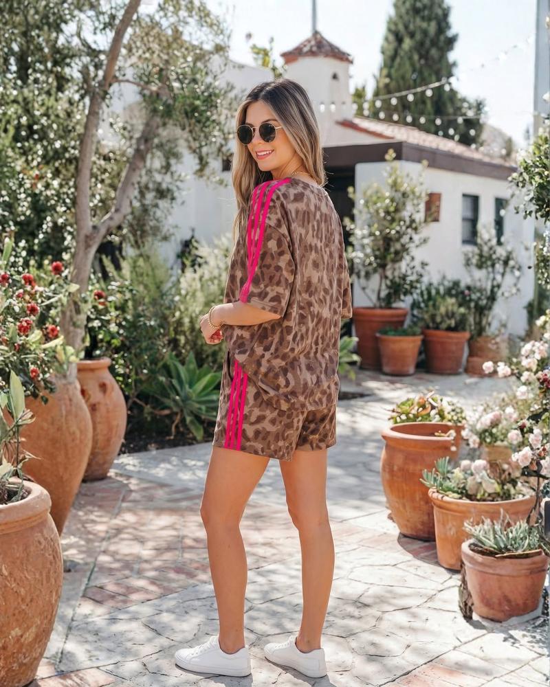 25 Leopard Shorts Outfits Image
