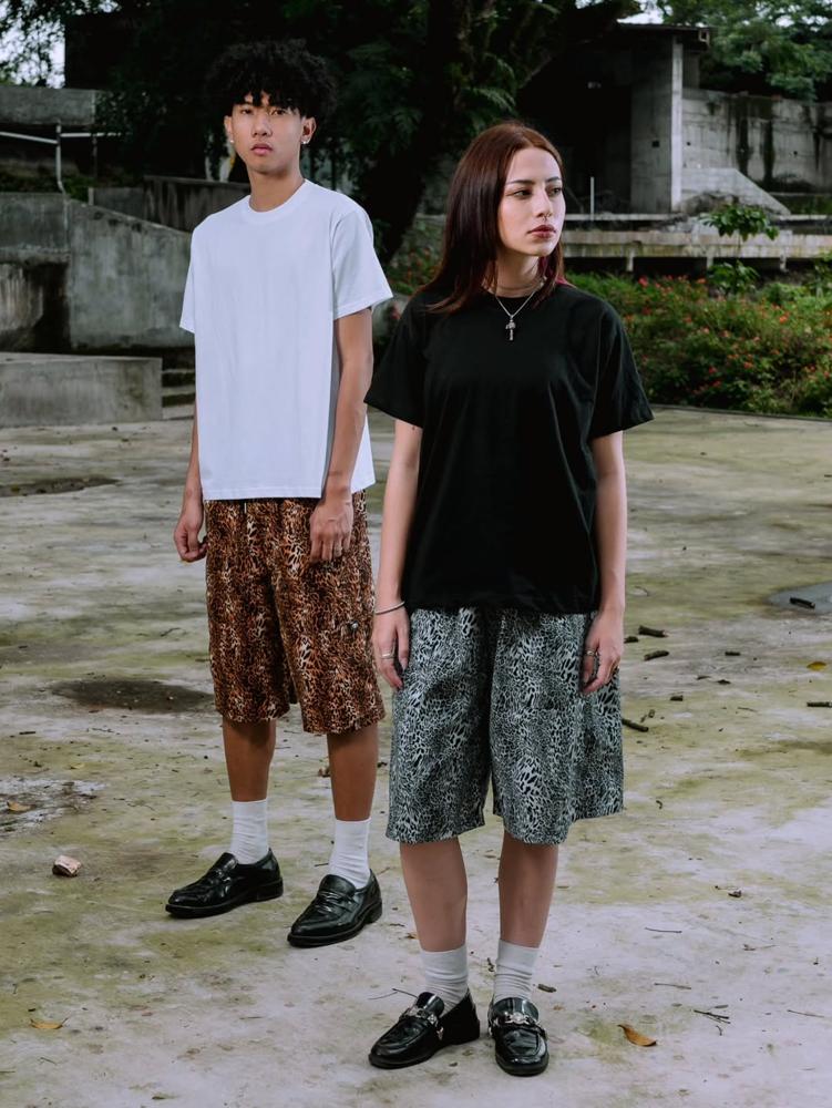 25 Leopard Shorts Outfits Image