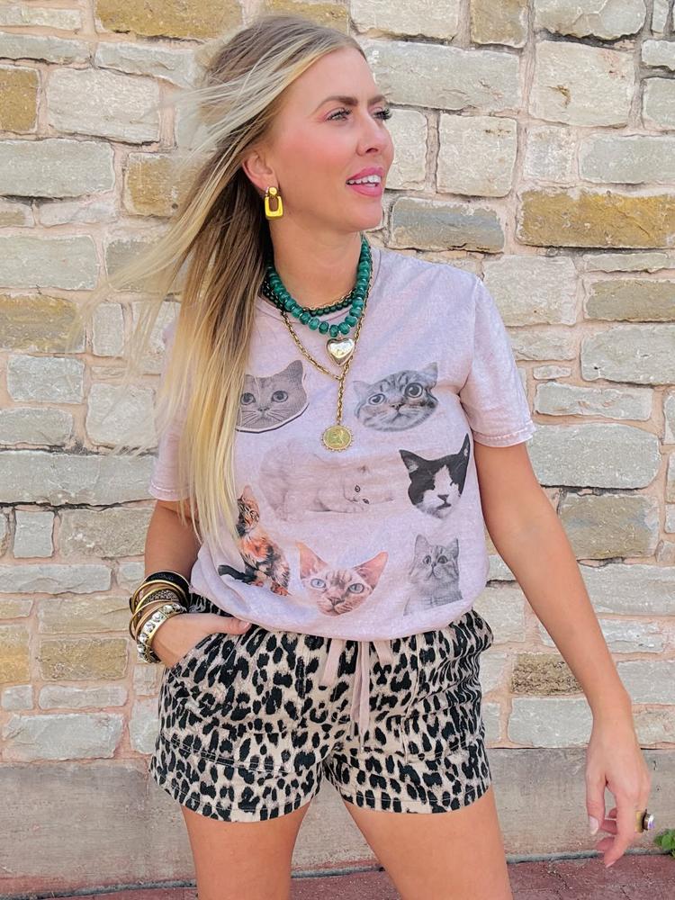 25 Leopard Shorts Outfits Image