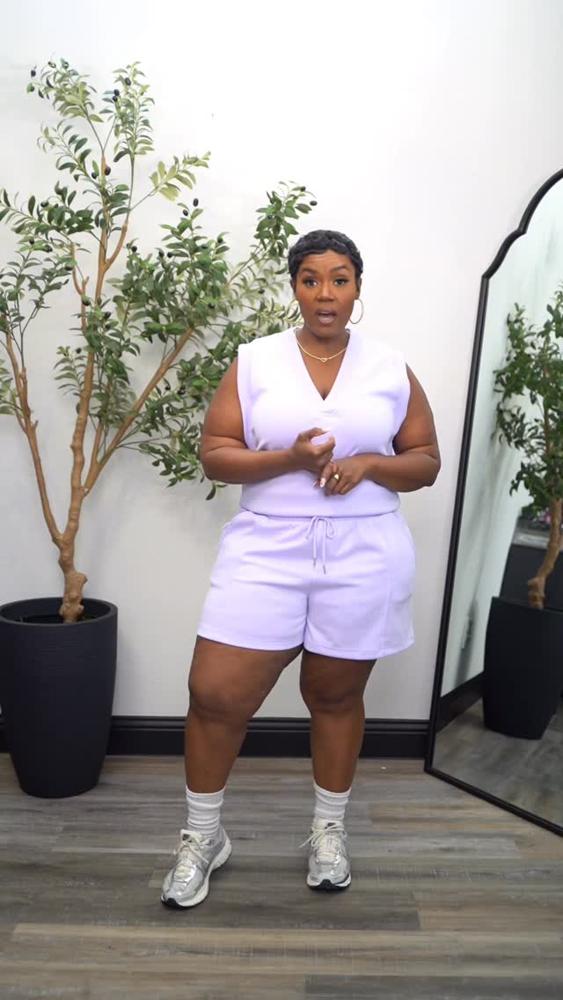 22 Orange Shorts Outfits Curvy Image