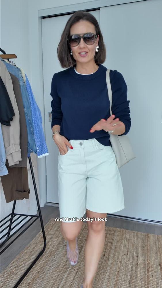 24 Denim Bermuda Shorts Outfits Image