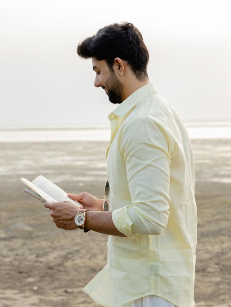 24 Yellow Linen Pants Outfits Image
