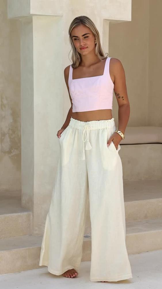 23 White Linen Pants Outfits Image