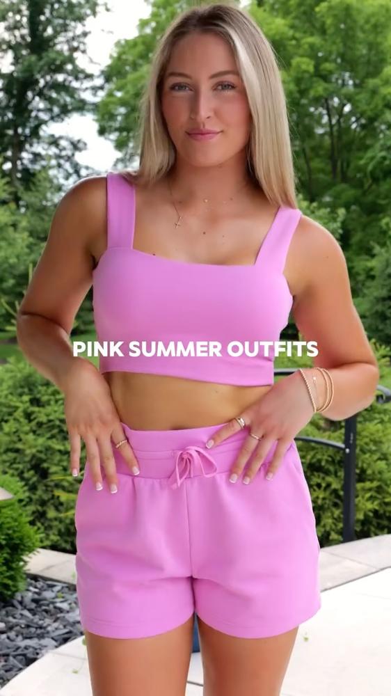 24 Pink Linen Shorts Outfits Image