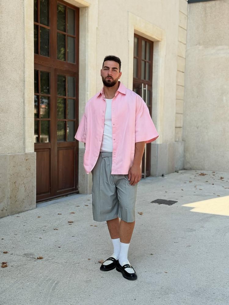 19 Pink Bermuda Shorts Outfits Image