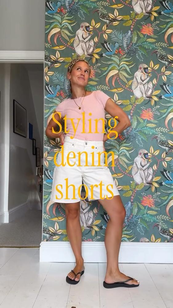 24 Blue Denim Shorts Outfits Image