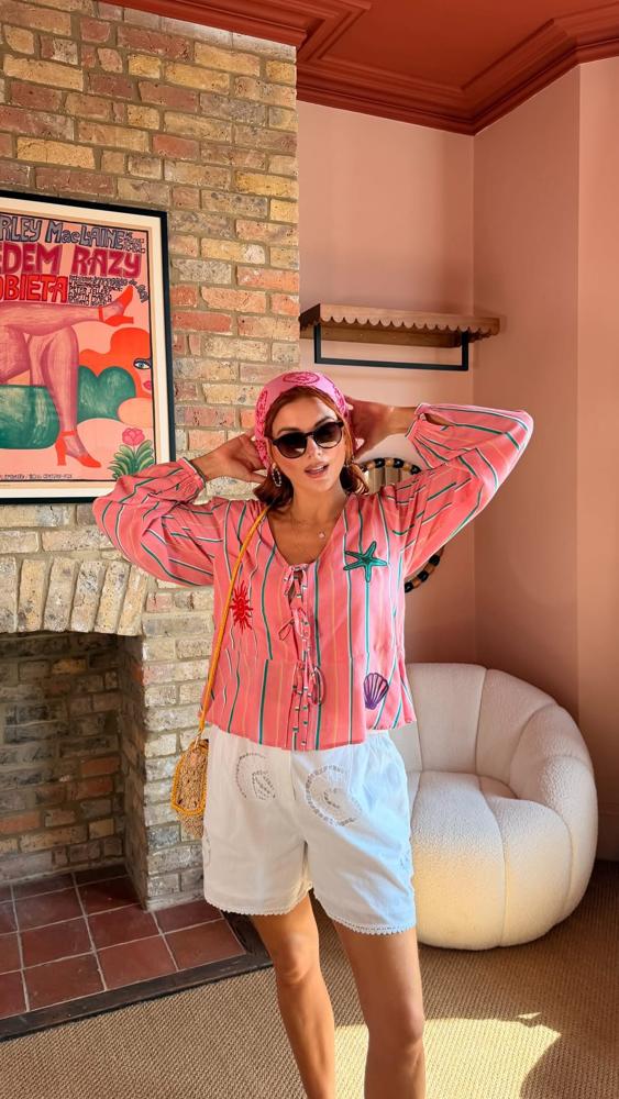 24 Pink Linen Shorts Outfits Image