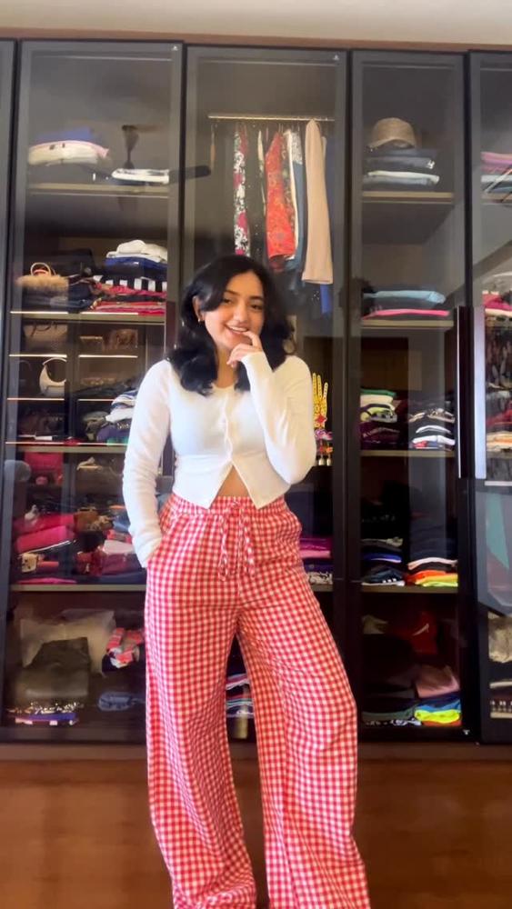 21 Red Linen Pants Outfits Image
