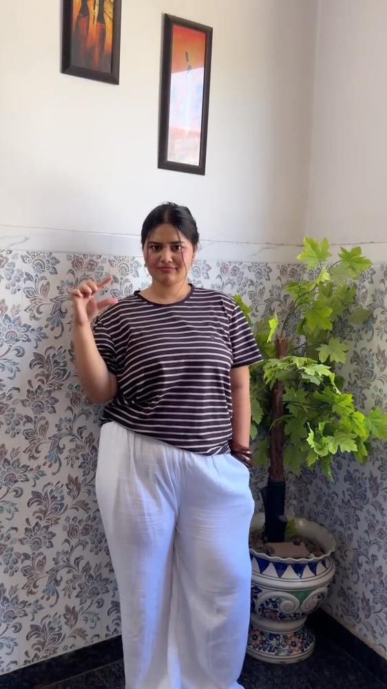 20 Striped Linen Pants Outfits Image