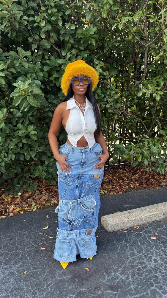 22 Denim Skirt Outfits Image