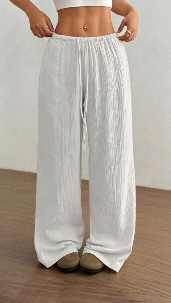 25 White Flowy Pants Outfits Image