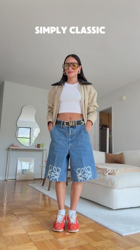 24 Denim Bermuda Shorts Outfits Image