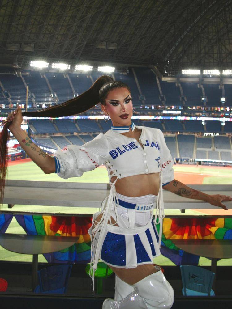 17 Blue Jays Game Outfit Ideas Image