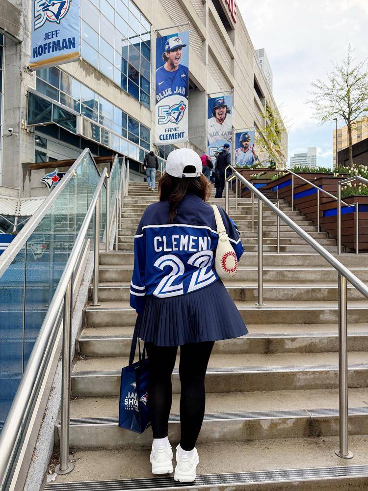 17 Blue Jays Game Outfit Ideas Image