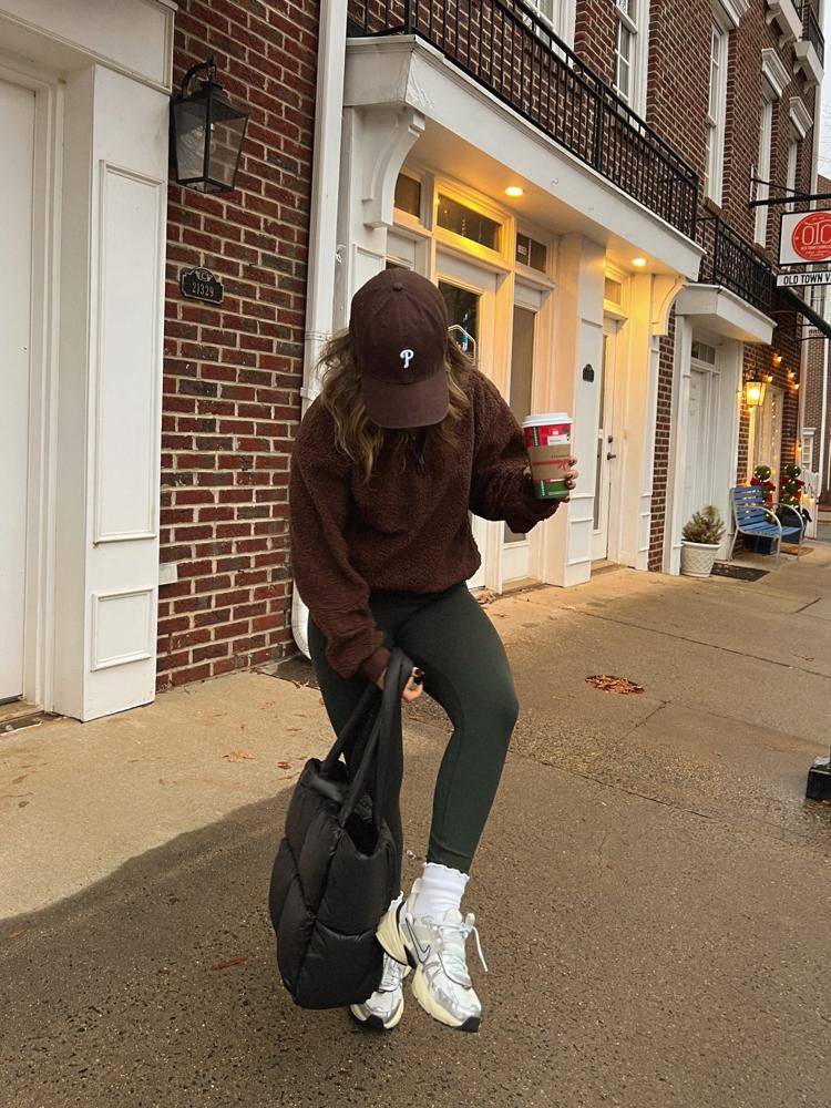 23 Rainy Outfit Ideas Image