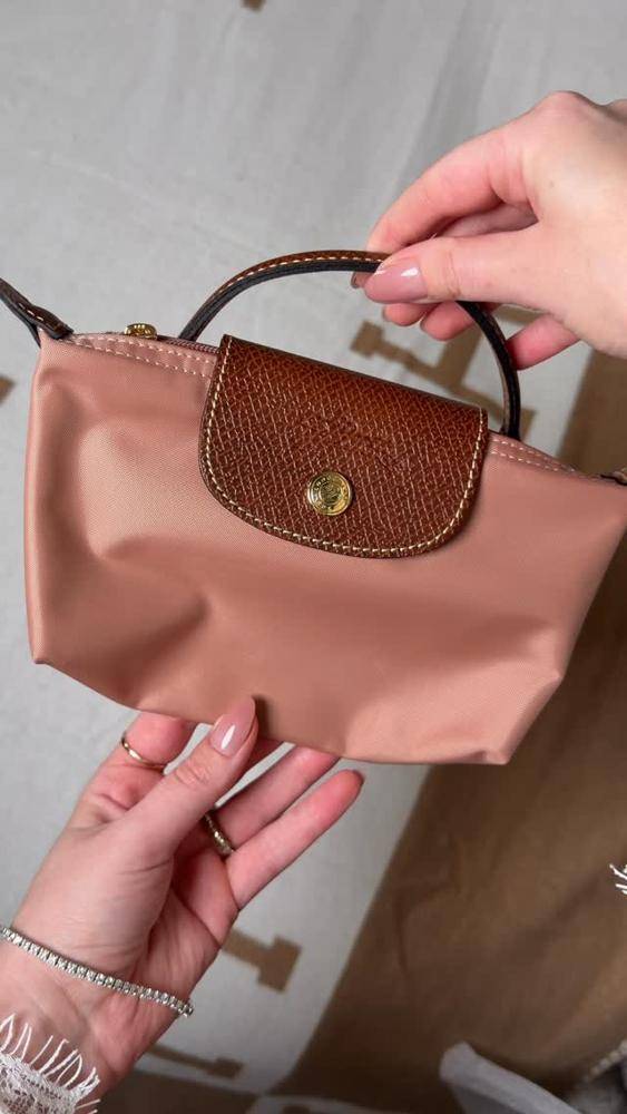 25 Longchamp Mini Pouch Outfits Image