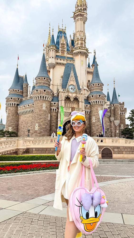 23 Tokyo Disneyland Outfits Image