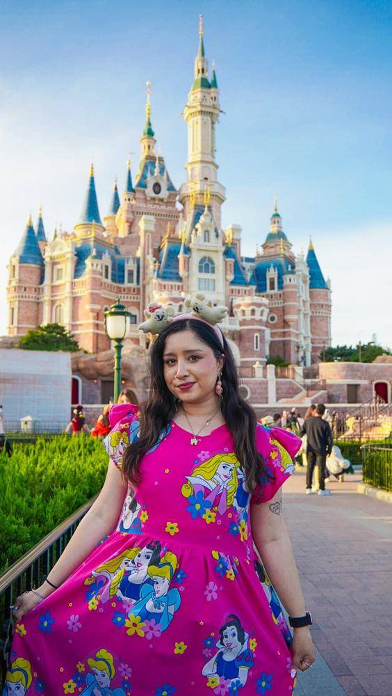 19 Shanghai Disneyland Outfits Image