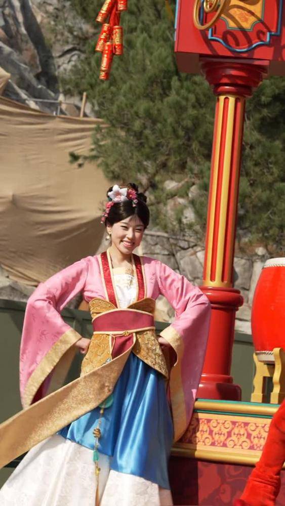 24 Mulan Shanghai Disneyland Outfits Image