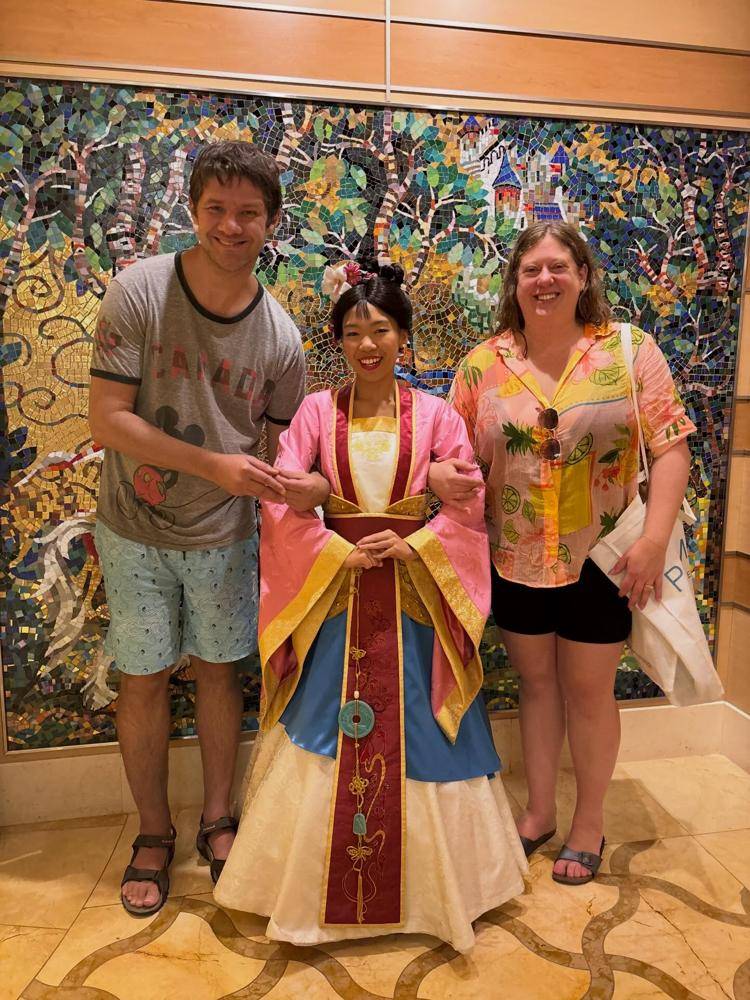 24 Mulan Shanghai Disneyland Outfits Image