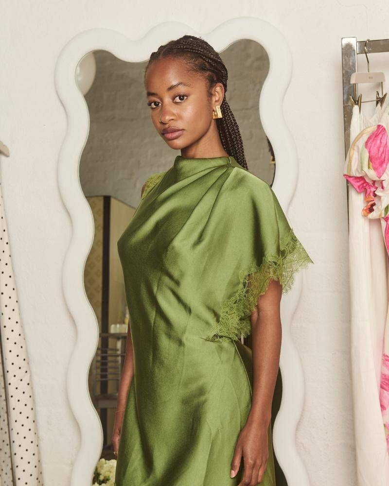 19 Satin Lace Asymmetric Top Outfits Image