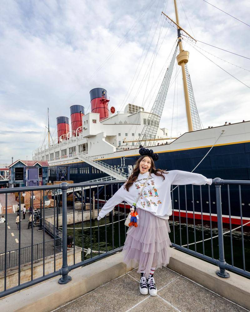 23 Tokyo Disneyland Outfits Image