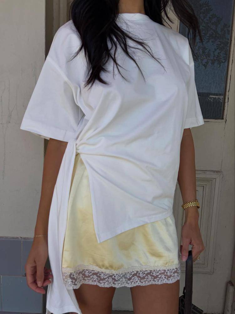 23 Satin Lace Trim Skirt Outfits Image