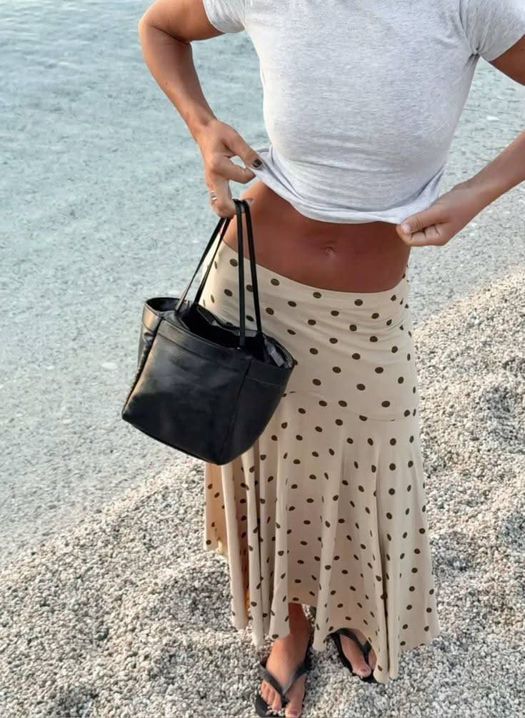 29 Brown Polka Dot Skirt Outfits Image