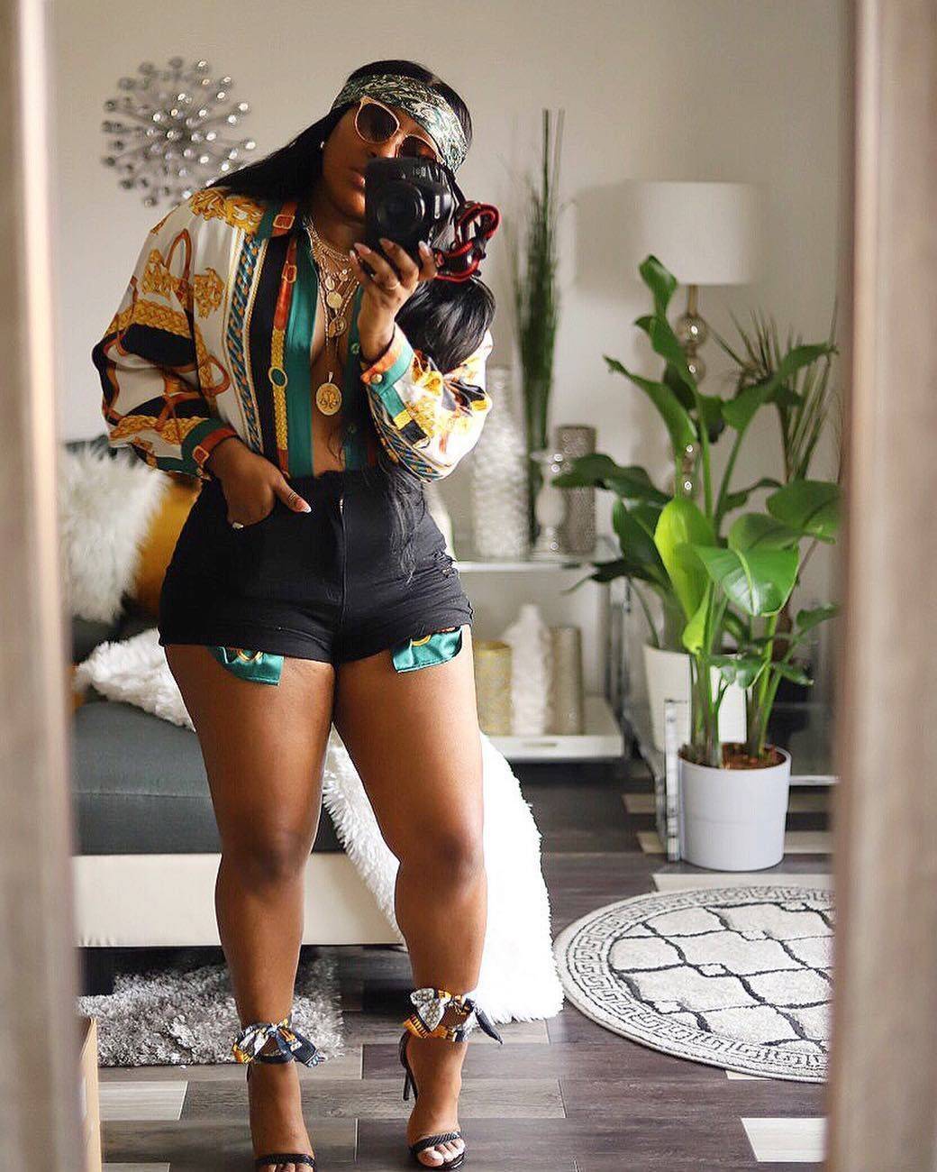 13 New Orleans Outfit Ideas Image