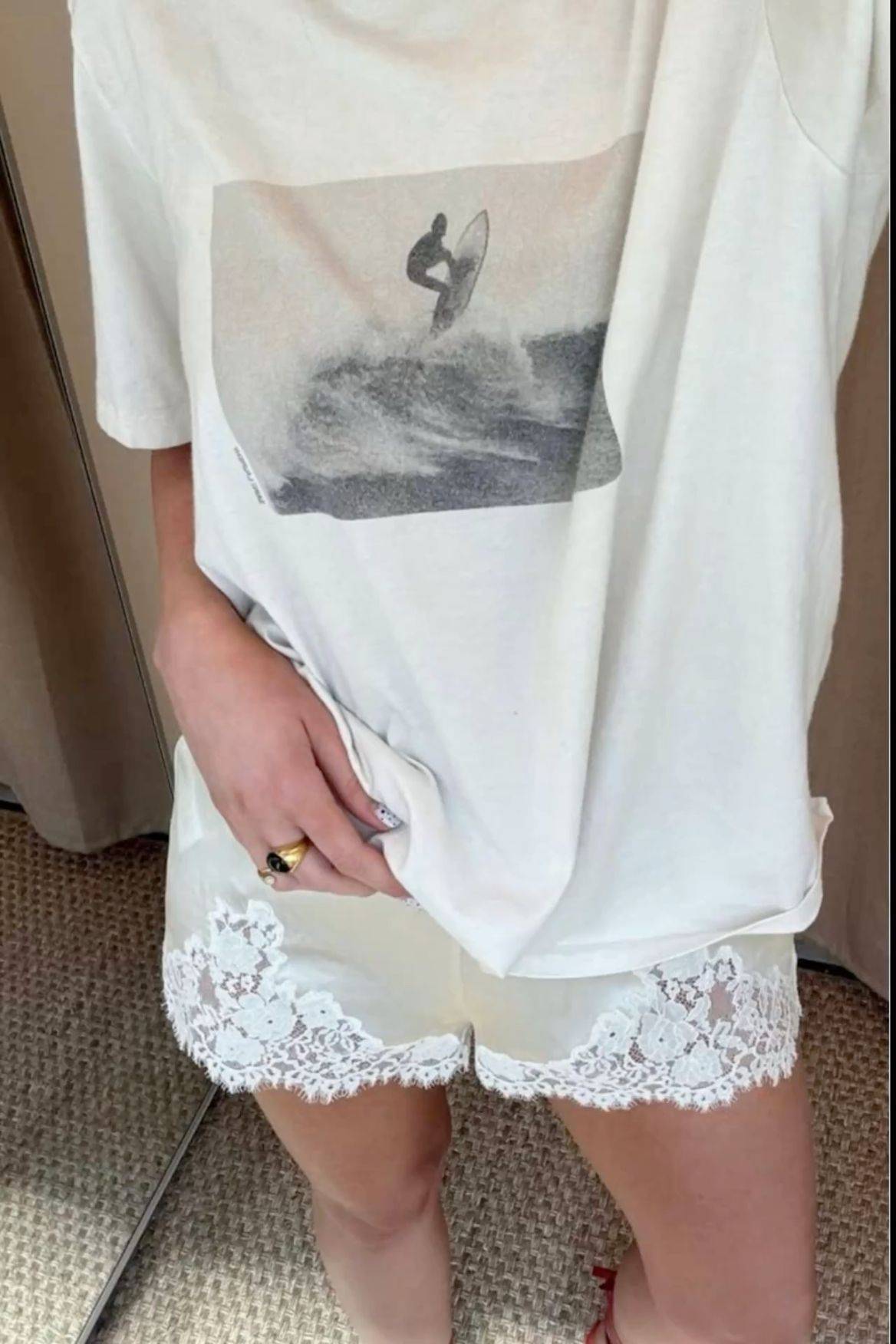 11 Cream Lace Trim Shorts Outfits Image