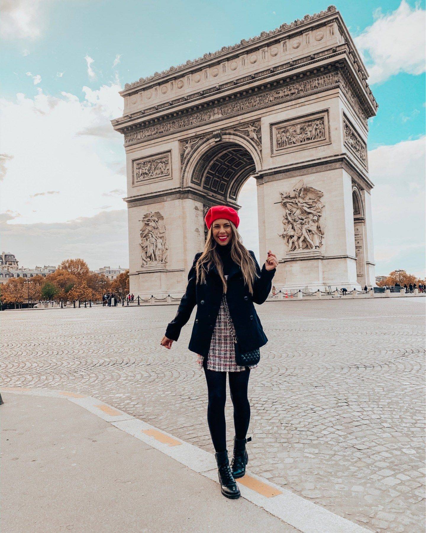 21 What to Wear in Paris in September Image