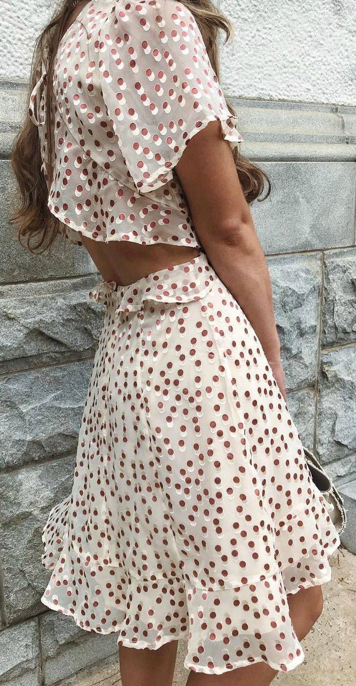 21 Cream Polka Dot Skirt Outfits Image