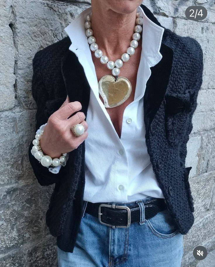 11 Statement Necklace Outfit Ideas Image