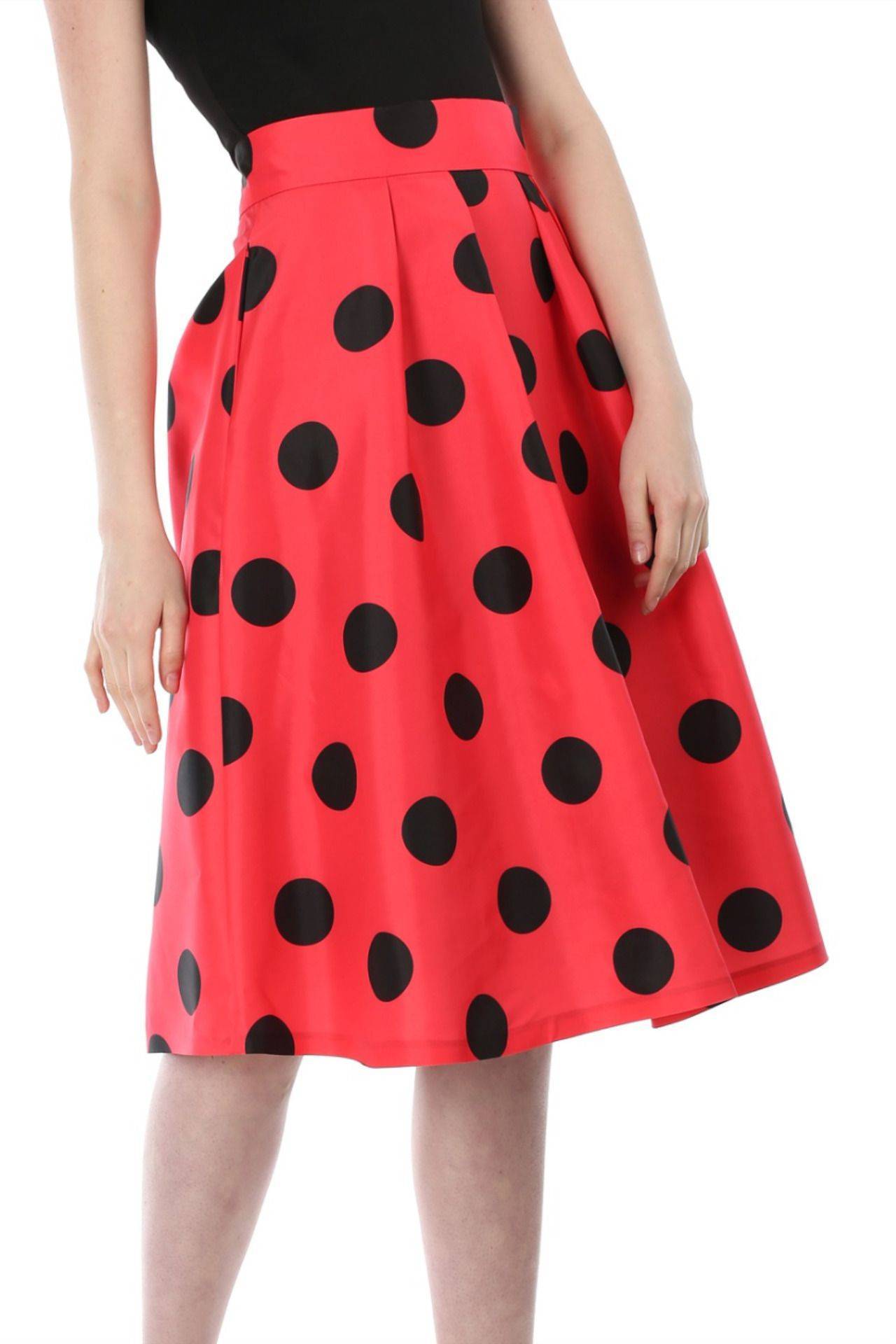 21 Red Polka Dot Skirt Outfits Image