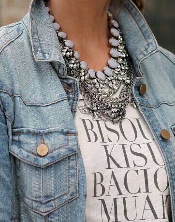 11 Statement Necklace Outfit Ideas Image