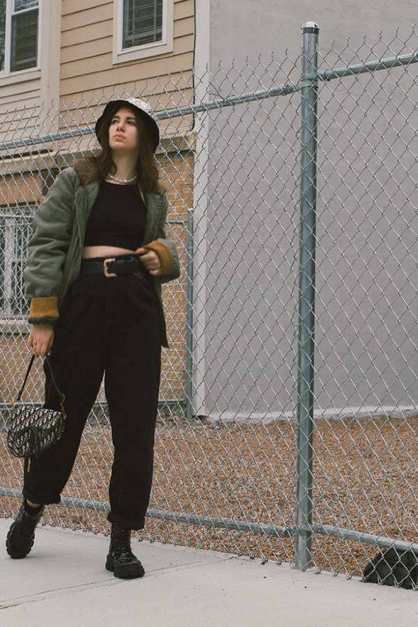 26 Bucket Hat Outfit Ideas Image