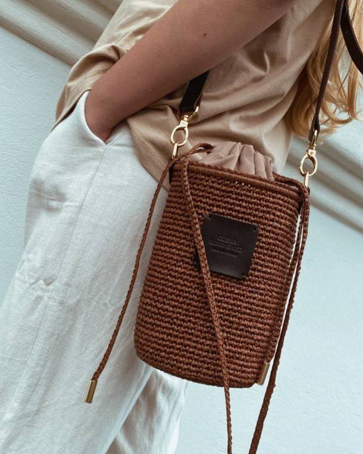 16 Woven Bag Outfit Ideas Image