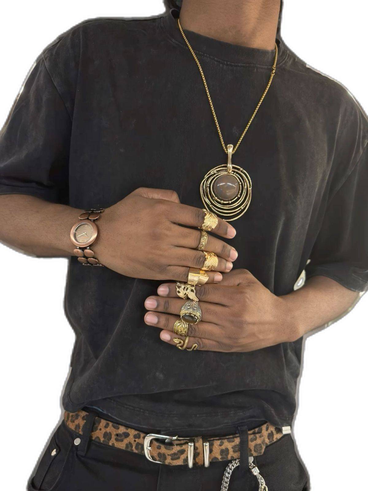 18 Gold Jewelry Outfit Ideas Image