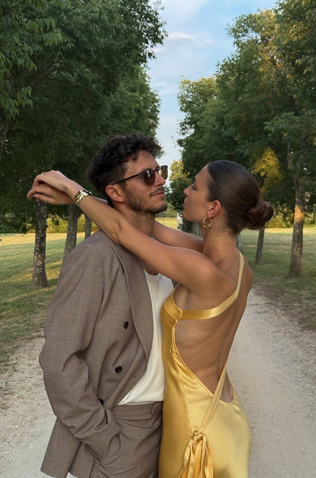 20 Engagement Party Guest Outfit Ideas Image