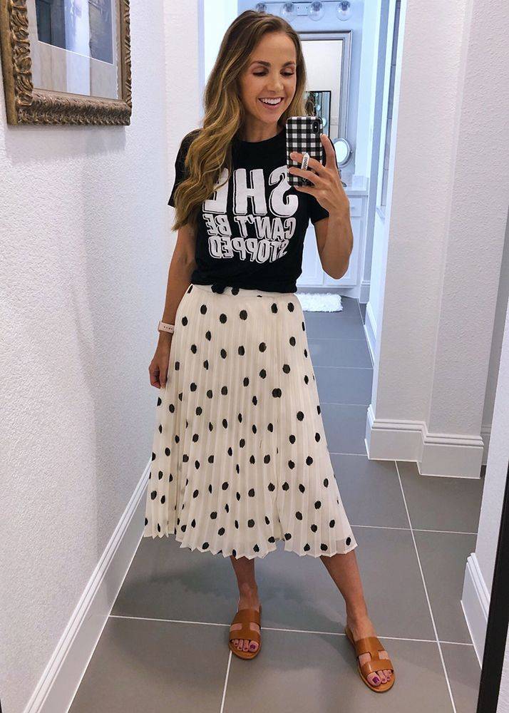 21 Cream Polka Dot Skirt Outfits Image