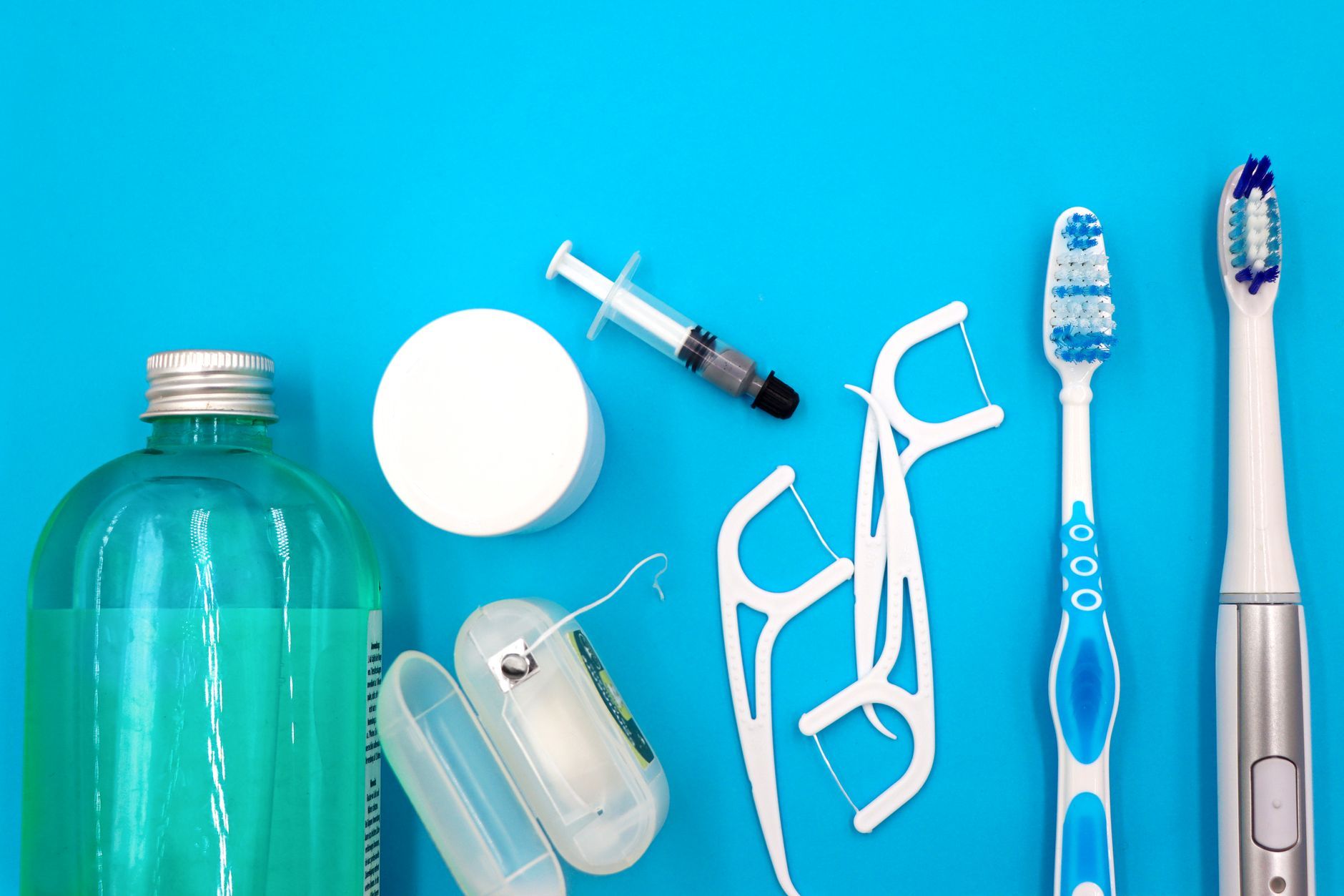 Homemade Retainer Cleaner Recipes DIY dental cleaning supplies for retainers