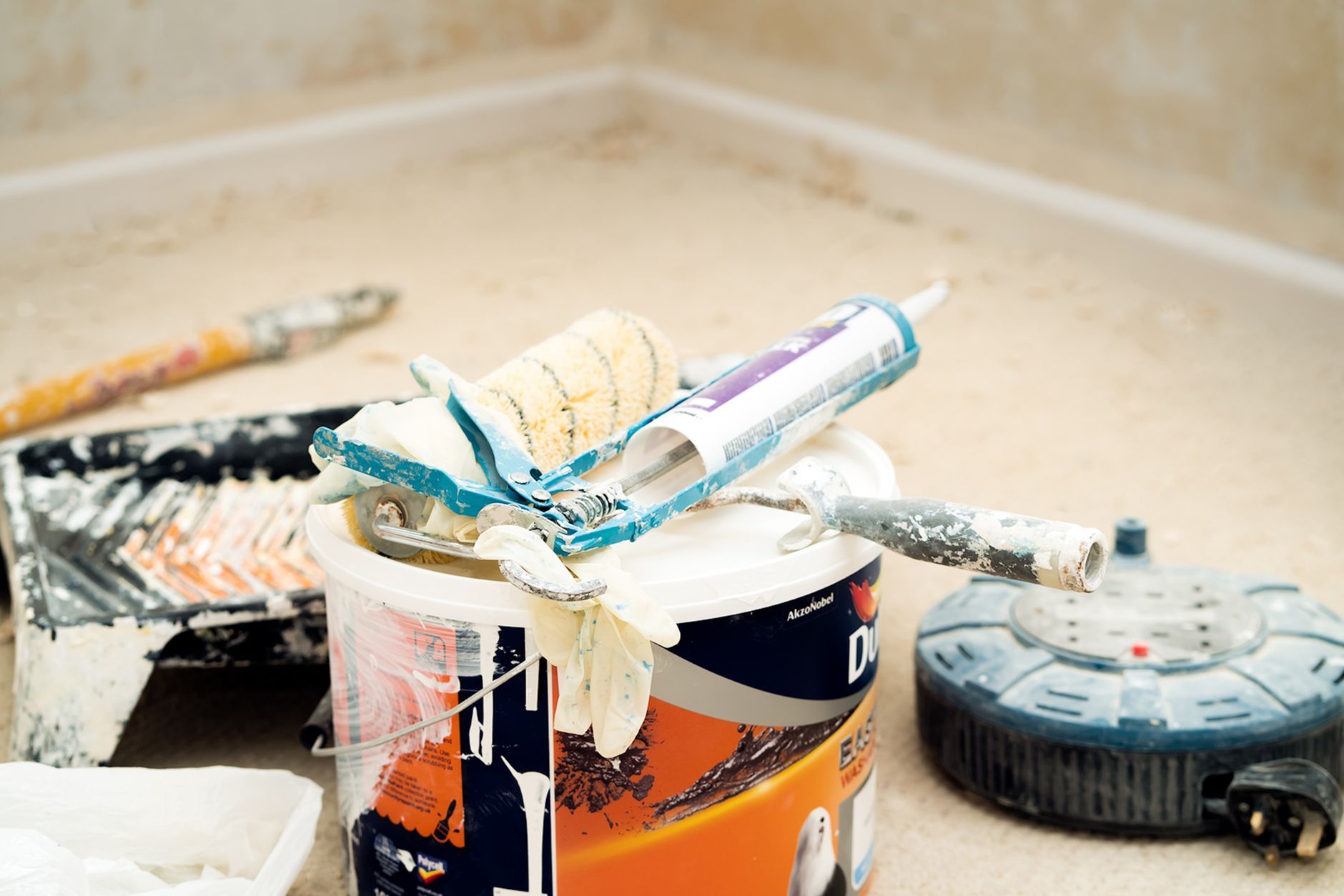 Homemade Wallpaper Remover Recipes DIY wallpaper removal supplies