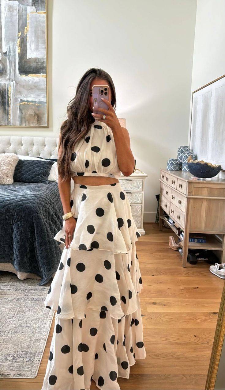 20 Ivory Polka Dot Skirt Outfits Image
