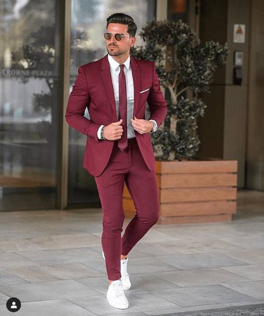 17 White Sneaker Outfit Ideas Image
