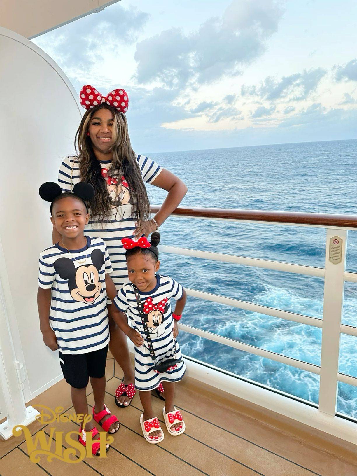 22 Cruise Port Day Outfits Image