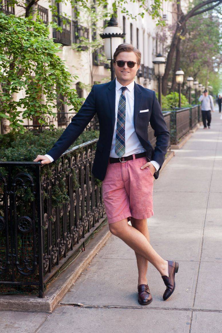 24 How to Dress Up Shorts Image