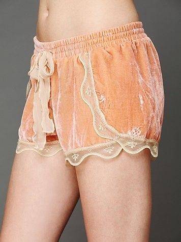 23 Pink Lace Trim Shorts Outfits Image