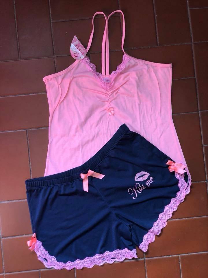 23 Pink Lace Trim Shorts Outfits Image